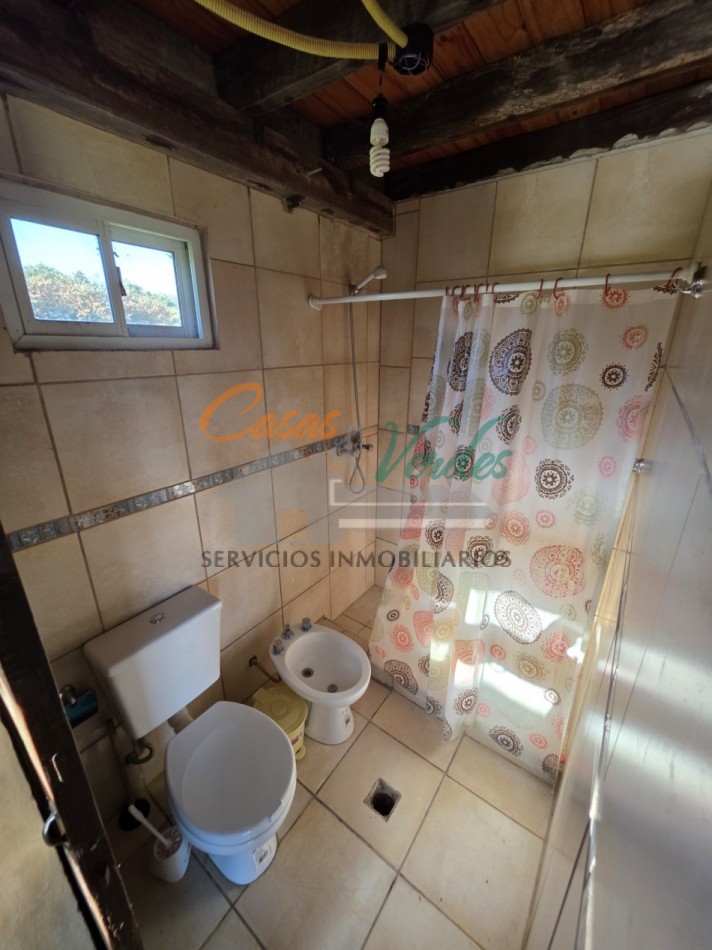 Casa en Alquiler - Los Algarrobos, 1 dorm, 1 baño, pileta, amplio parque, seguridad, naturaleza