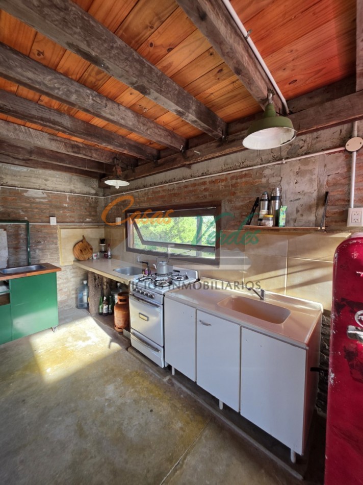 Casa en Alquiler - Los Algarrobos, 1 dorm, 1 baño, pileta, amplio parque, seguridad, naturaleza