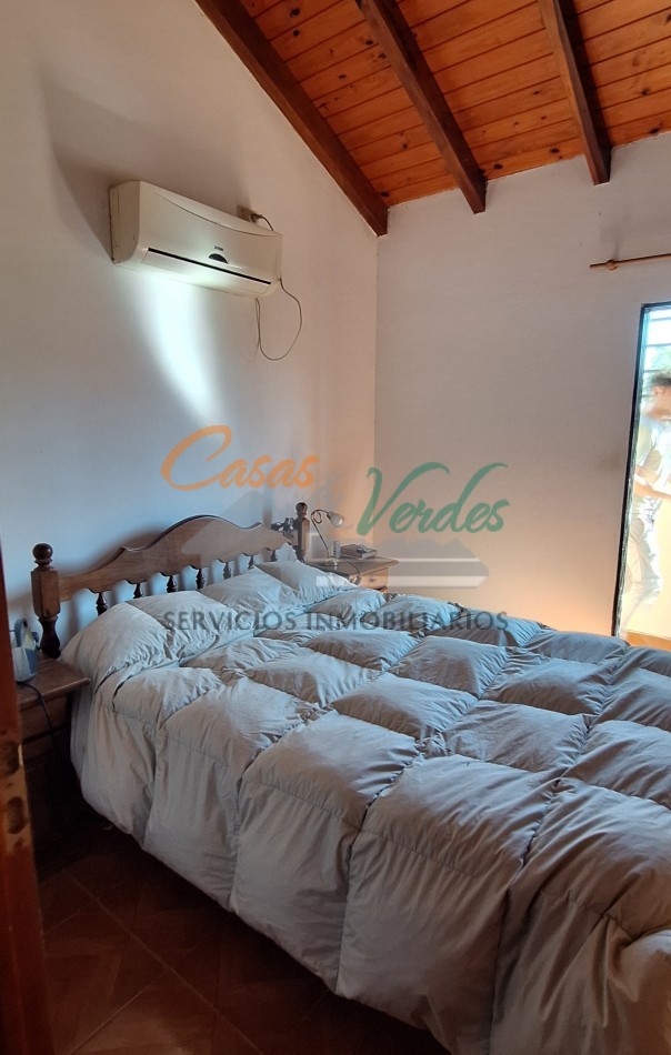 VENTA  duplex , muy amplio frente-terreno, muy buen estado general