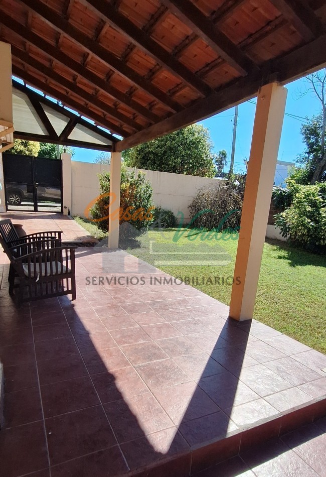VENTA  duplex , muy amplio frente-terreno, muy buen estado general