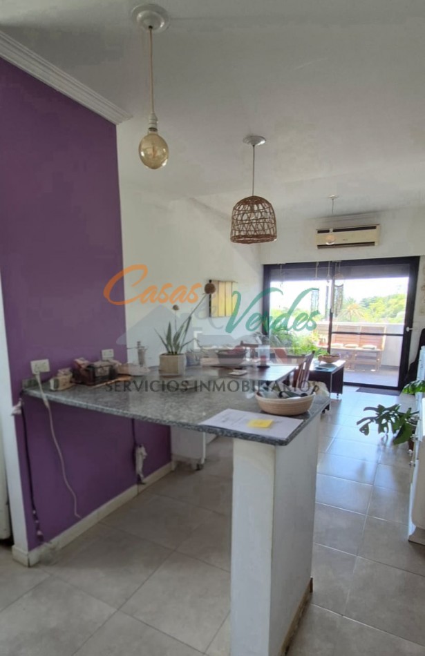 VENTA depto 1 dorm con balcon al Bvar. Moreno