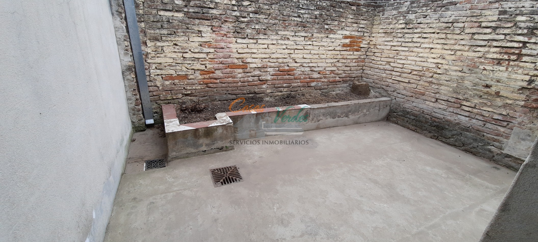 ALQUILER casa un dormitorio, con gas natural
