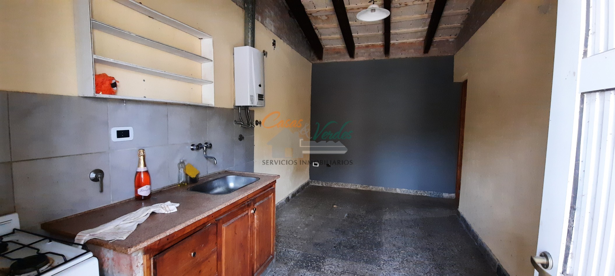 ALQUILER casa un dormitorio, con gas natural