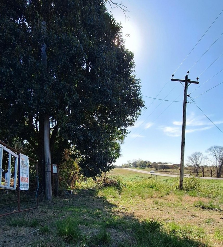 Venta, 7000m2 en Paraje La Tacuara sobre Ruta, con dos casas a reciclar