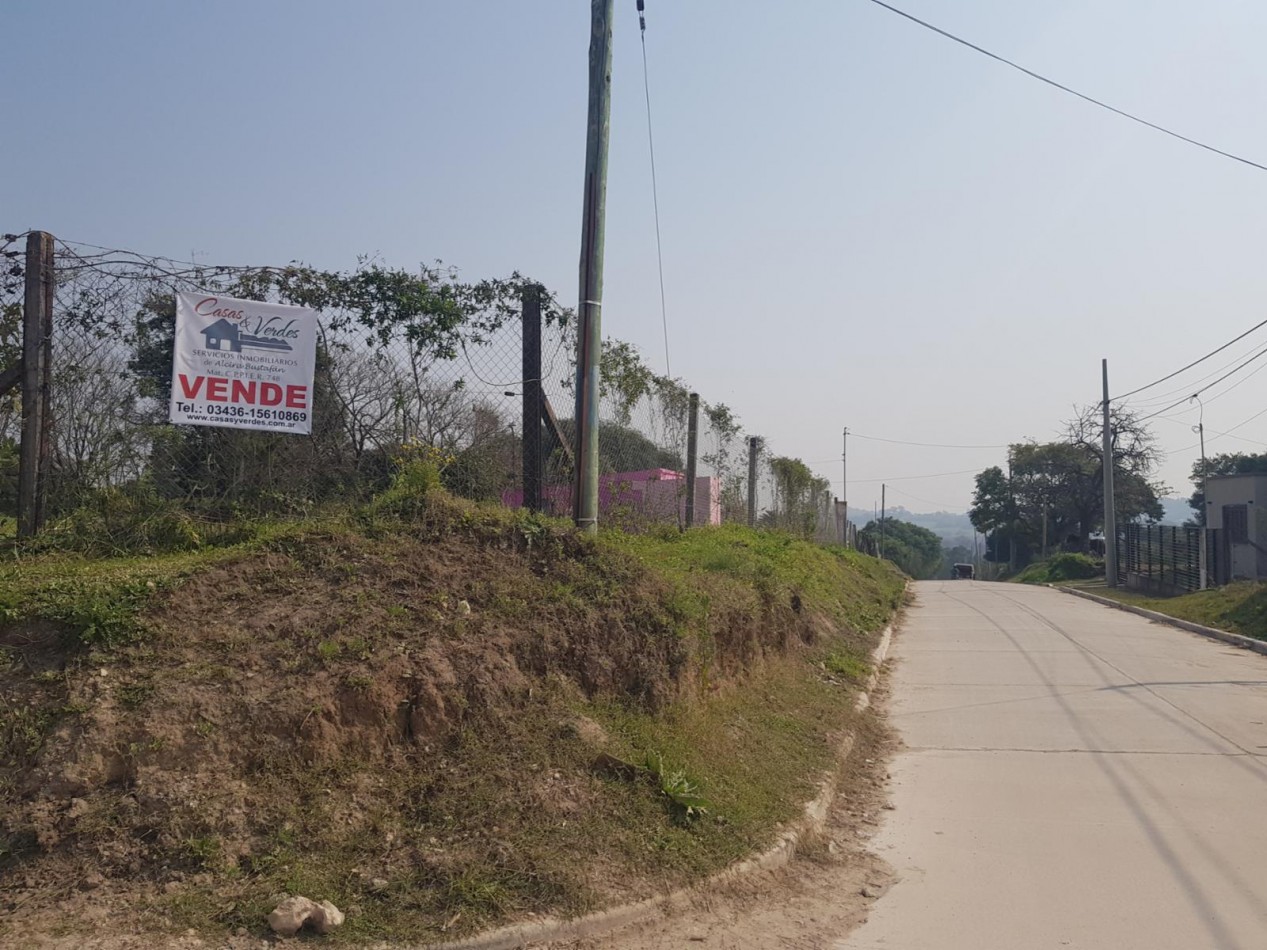 Terreno en esquina, zona en crecimiento, cerca de la costa, asfalto, agua, luz y cloacas