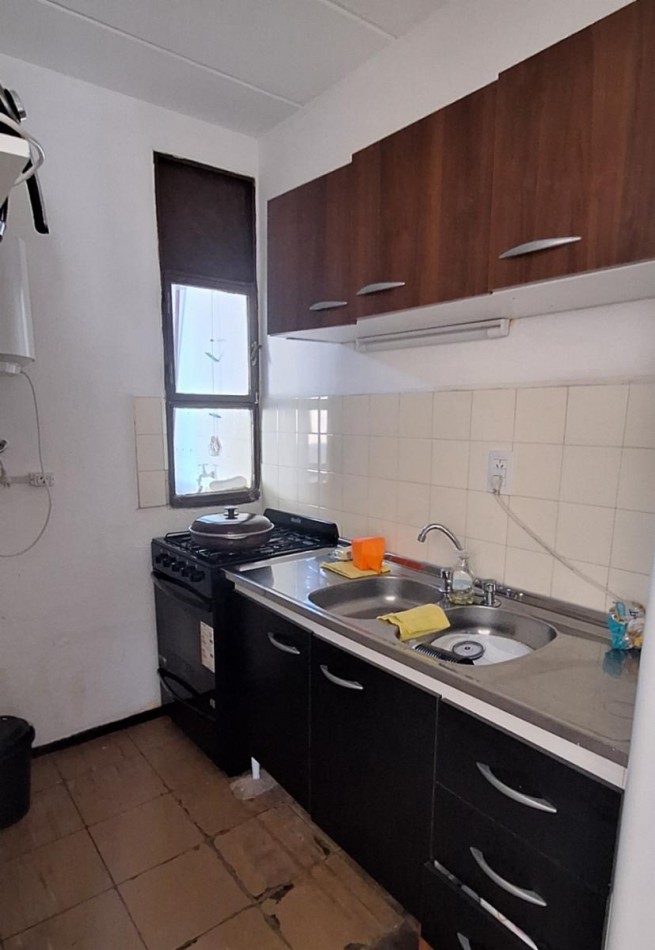 VENTA, depto 2 dorm. muy buen estado, 2do, piso por escalera, CAMOIRANO Y DORREGO