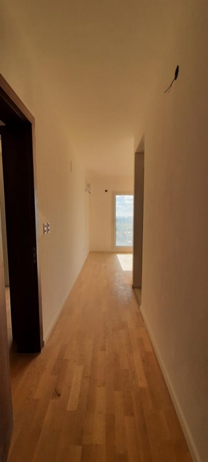 Entrega inmediata. EDIFICIO TANGO VICTORIA, excelente depto. mas de 100m2 cubiertos, 40m2 balcon, piso alto, impresionantes vistas del rio y la ciudad, 2 dormitorios, 3 baños, amenities, cochera