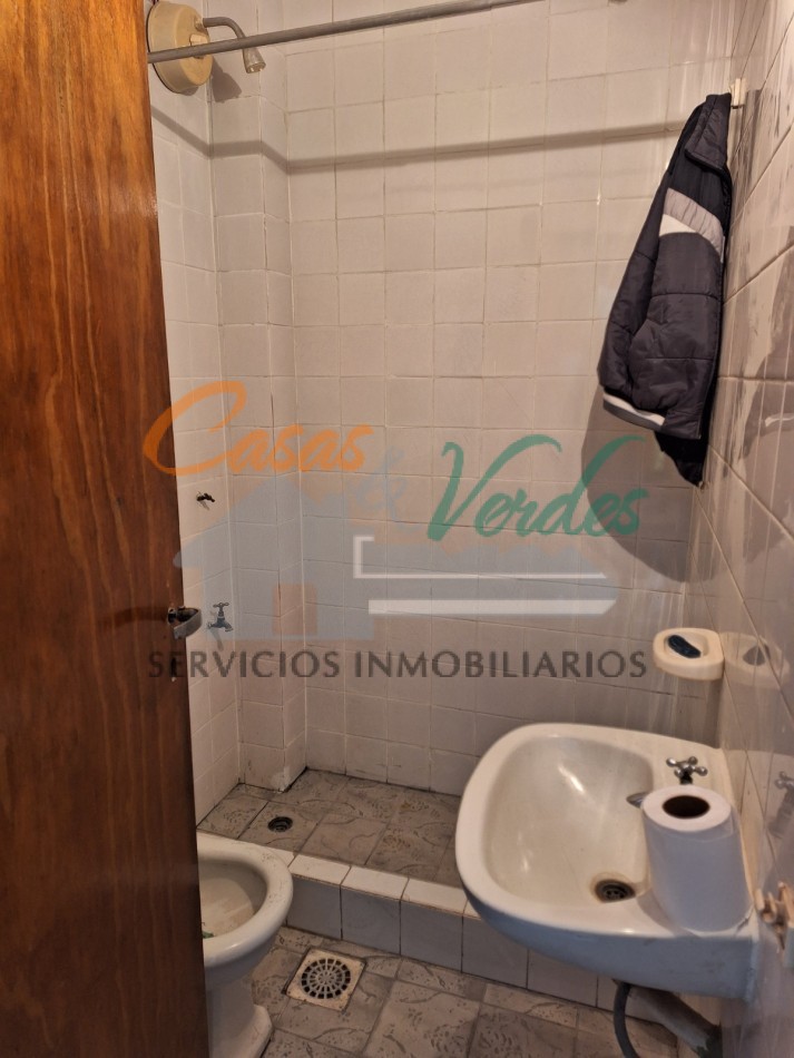 VENTA LOCAL, ubicacion centrica, baño, excelente estado, amplia disposicion