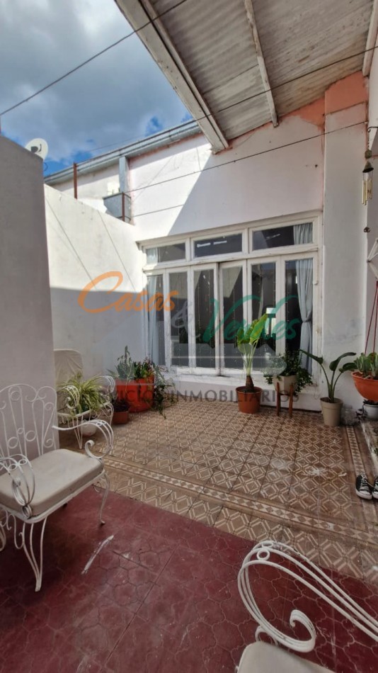 VENTA, casa antigua, muy buen estado general, pleno centro