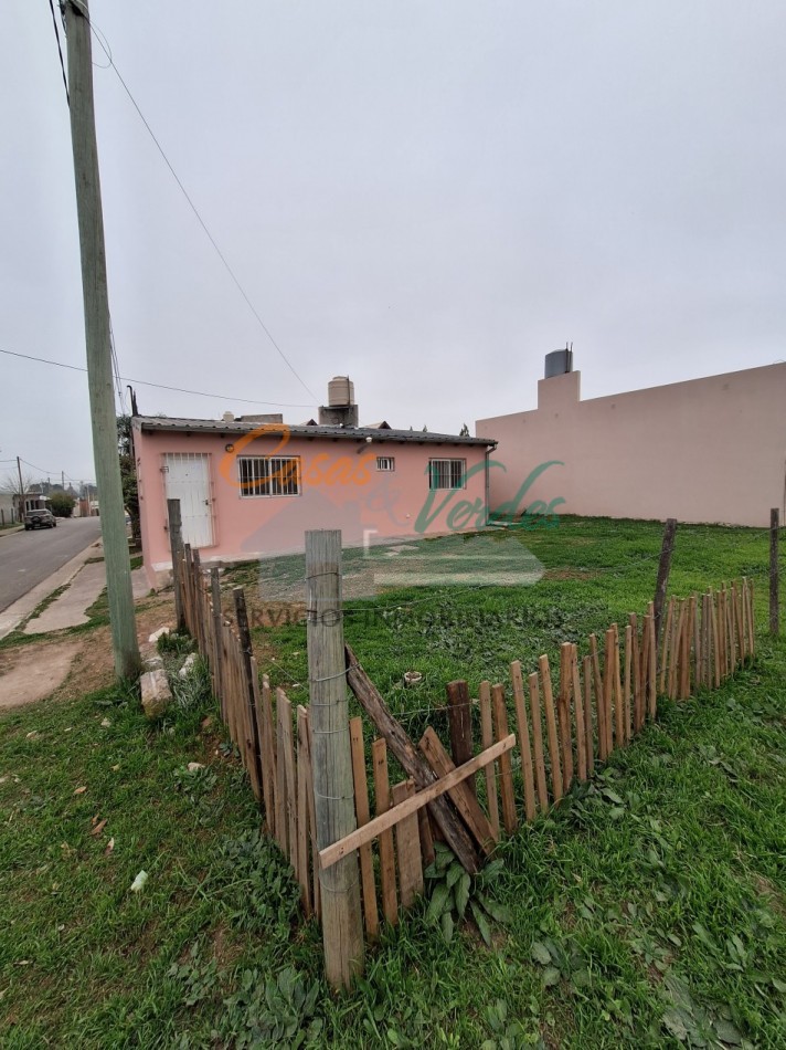 ALQUILER casa 1 dorm en esquina con hermoso terreno