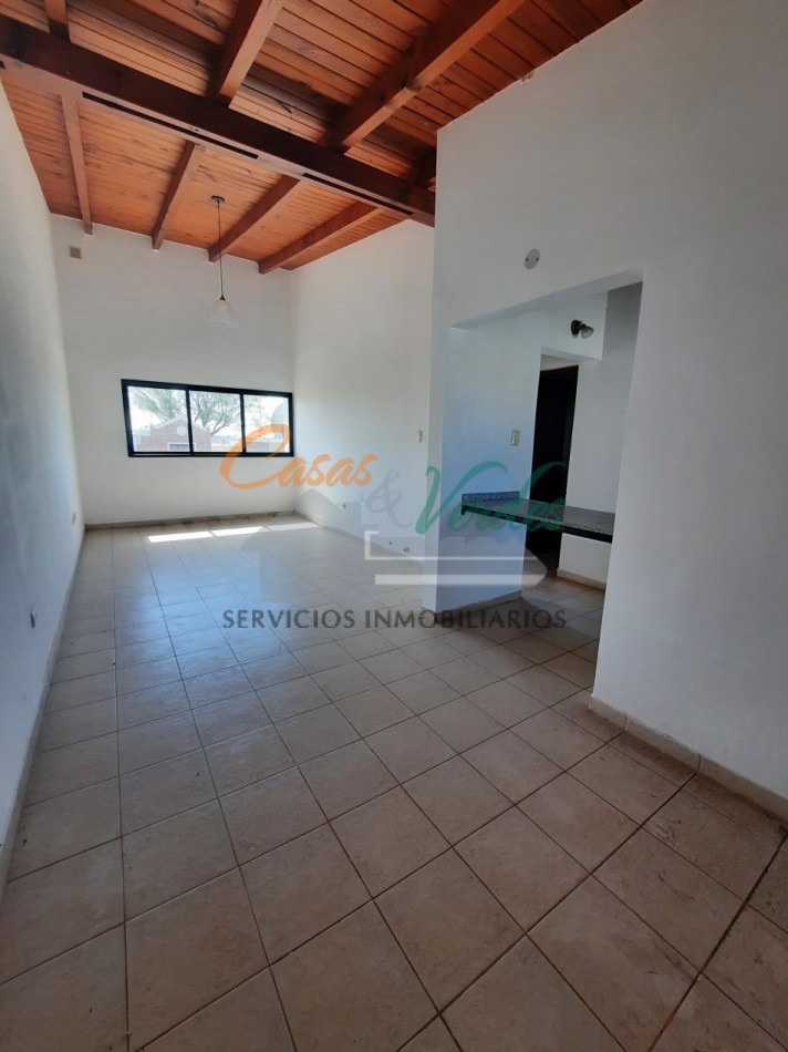 VENTA depto de 1 dormitorio, contrafente, con muy buena ventilacion cruzada, moderno, en 1 r piso por escaleras