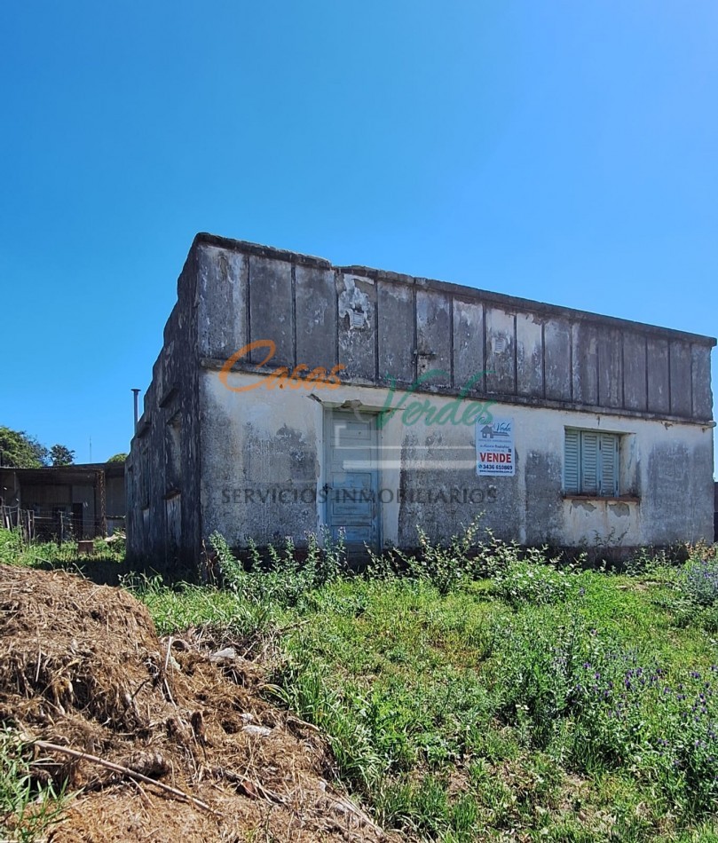 VENTA Terreno, calle asfalto con servicios, construccion con posibilidad de arreglos