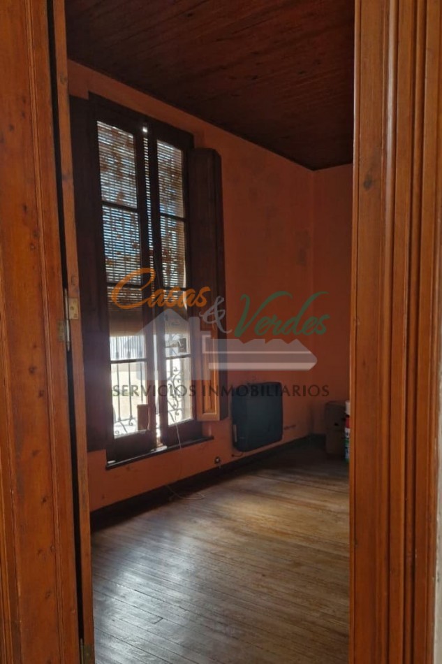 VENTA, casa antigua, muy buen estado general, pleno centro