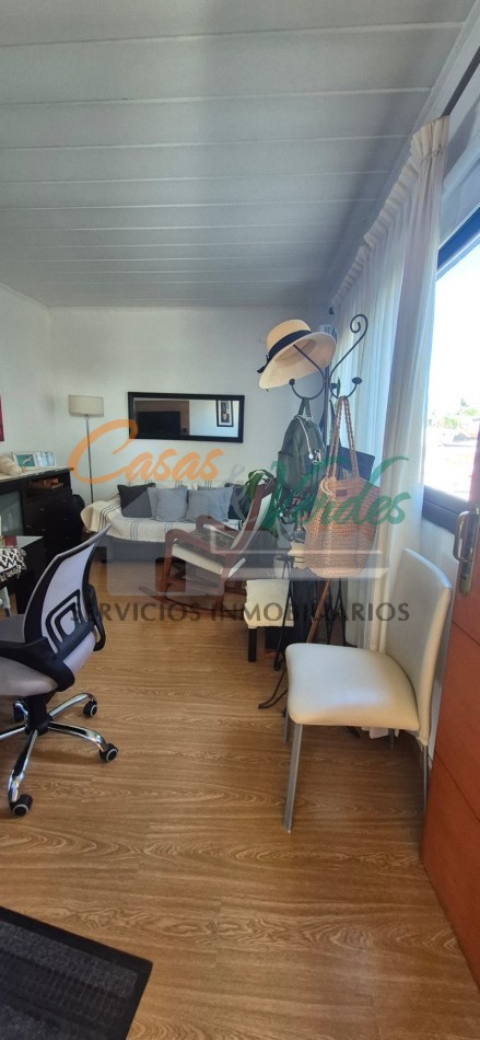 VENTA, depto 1 dormitorio, PLENO CENTRO, todos los servicios y cochera