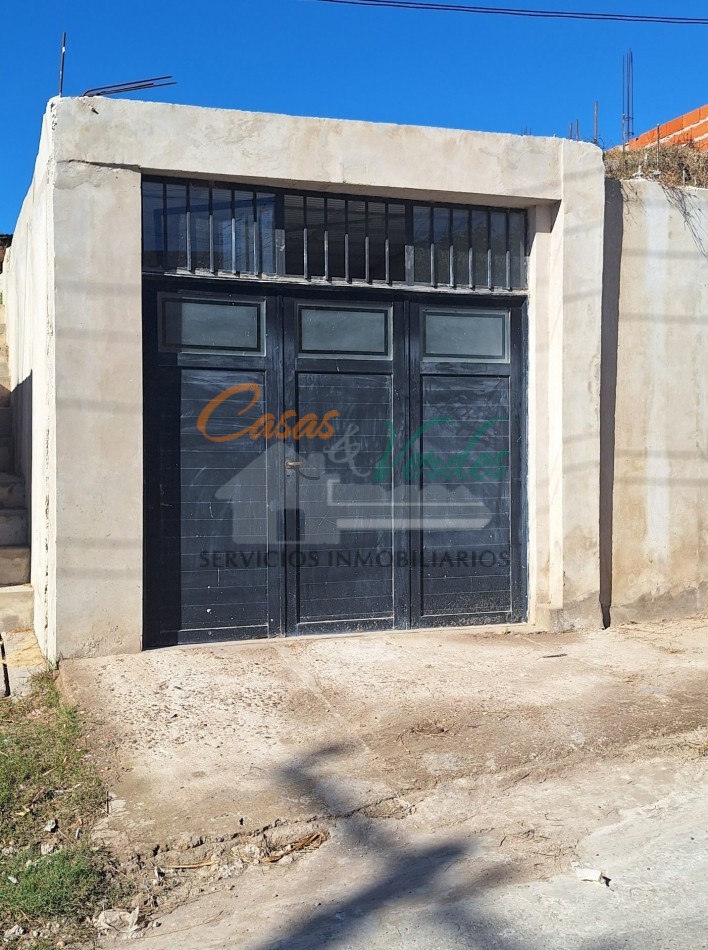 Venta Lote con construccion, cochera terminada, cimientos, calle asfaltada
