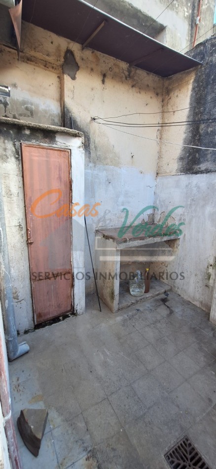 ALQUILER, casa de 1 dorm con pequeño patio y gas natural
