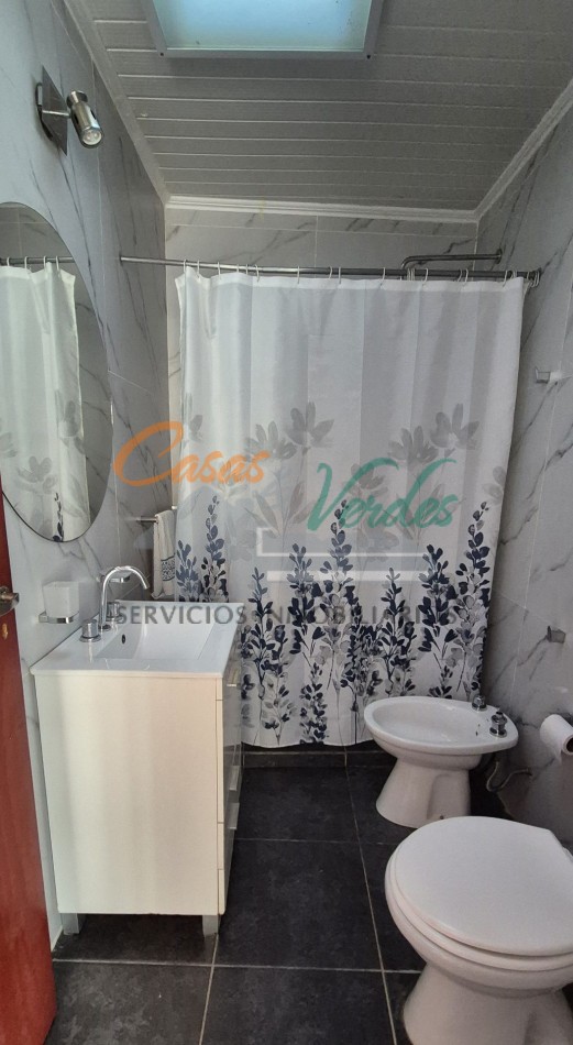 Venta, Casa dos dorm, dos baños, todos los servicios
