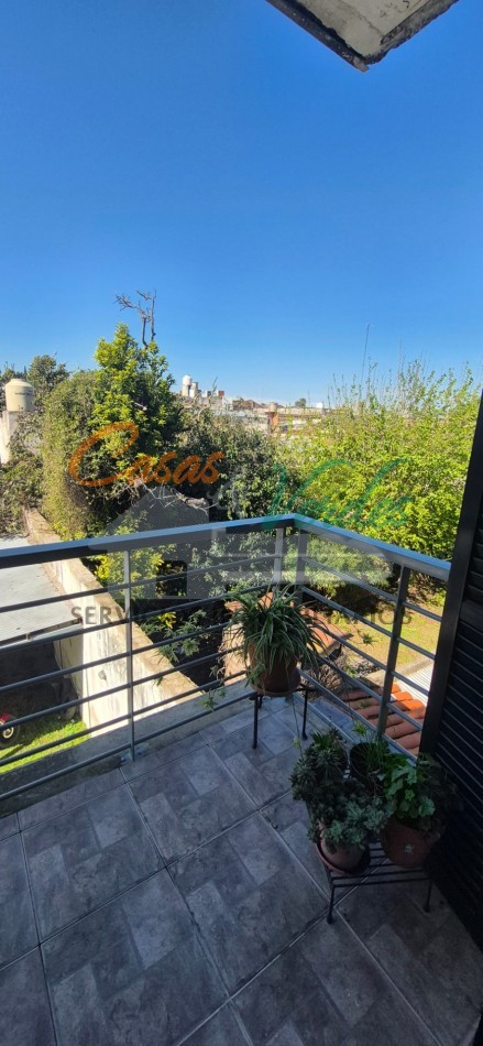 VENTA, depto 1 dormitorio, PLENO CENTRO, todos los servicios y cochera