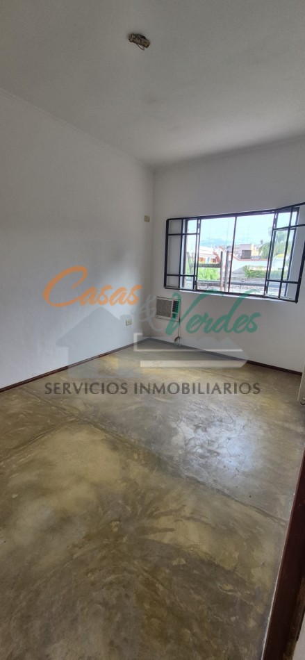 ALQUILER, depto CENTRICO, un dormitorio muy amplio , por escalera, 
