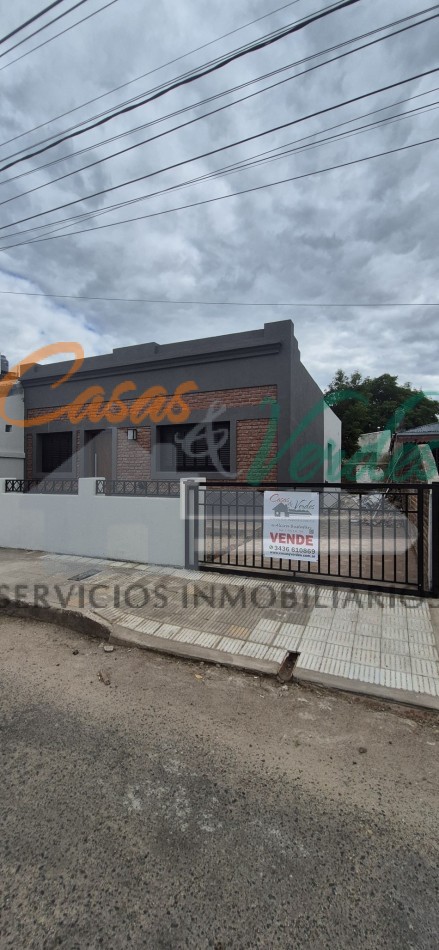 Venta, casa centrica, moderna A ESTRENAR, Laprida al 200