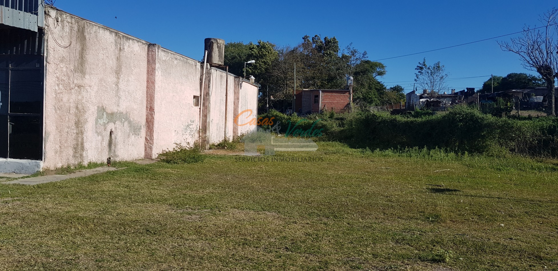 VENTA, UNICO galpon con lote terreno, manzana completa, con frente a Bvar Pueyrredon, y a la nueva Terminal de Omnibus, ideal para proyectos de todo tipo (supermercado, deposito, transportes)