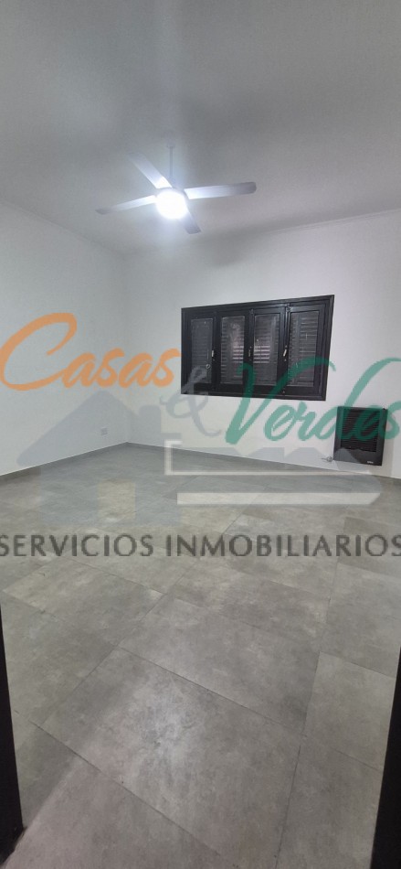 Venta, casa centrica, moderna A ESTRENAR, Laprida al 200