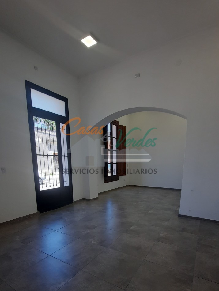 ALQUILER Local para OFICINAS, centrico en esquina