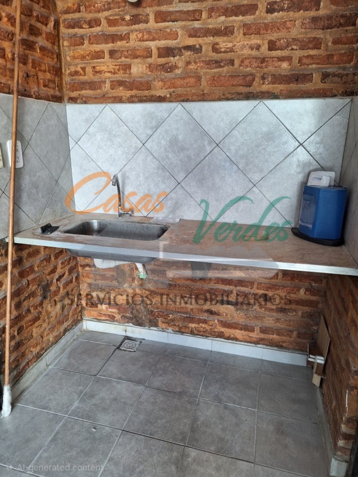 VENTA LOCAL, ubicacion centrica, baño, excelente estado, amplia disposicion