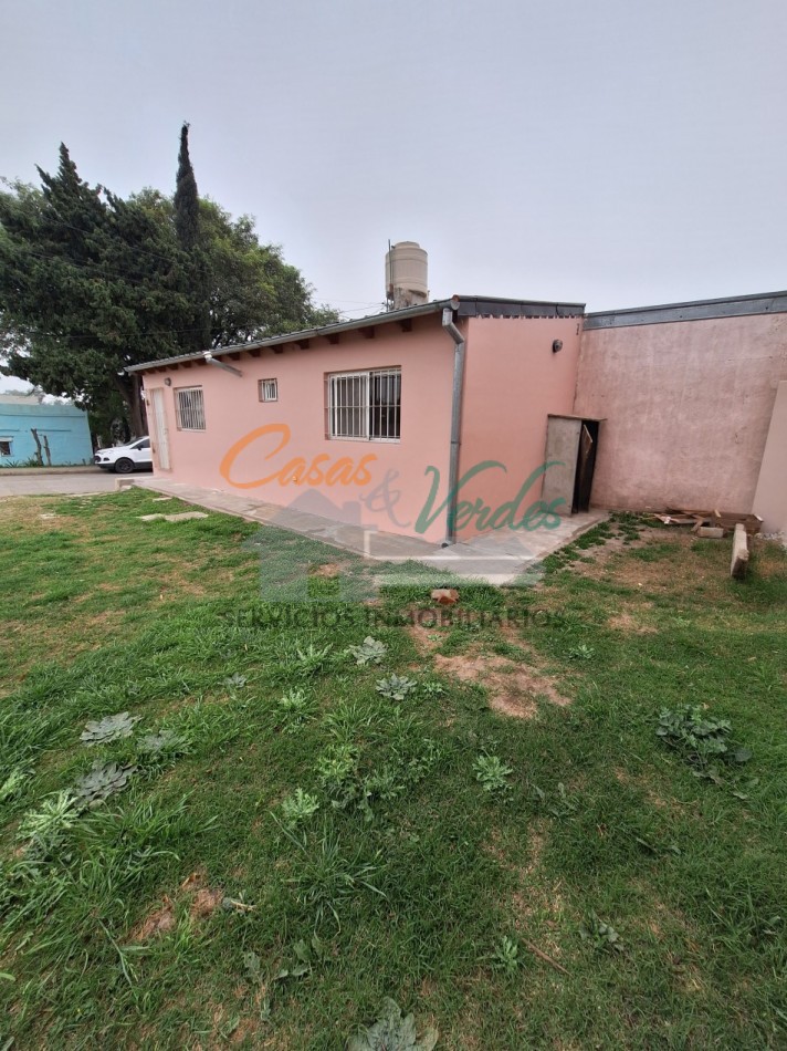ALQUILER casa 1 dorm en esquina con hermoso terreno