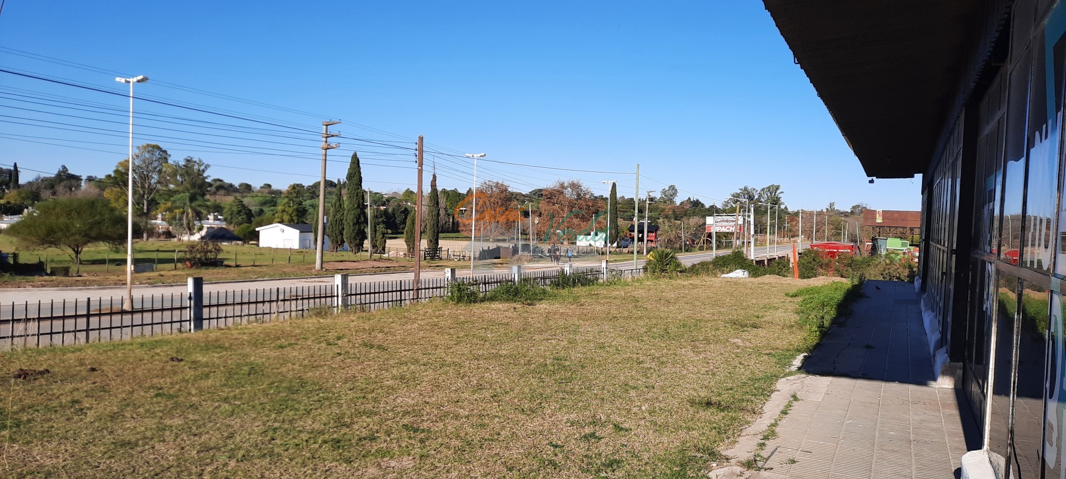 VENTA, UNICO galpon con lote terreno, manzana completa, con frente a Bvar Pueyrredon, y a la nueva Terminal de Omnibus, ideal para proyectos de todo tipo (supermercado, deposito, transportes)