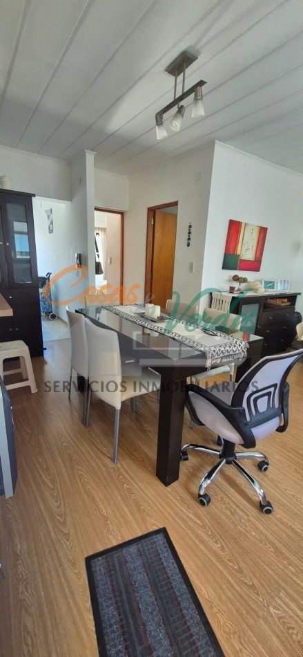 VENTA, depto 1 dormitorio, PLENO CENTRO, todos los servicios y cochera