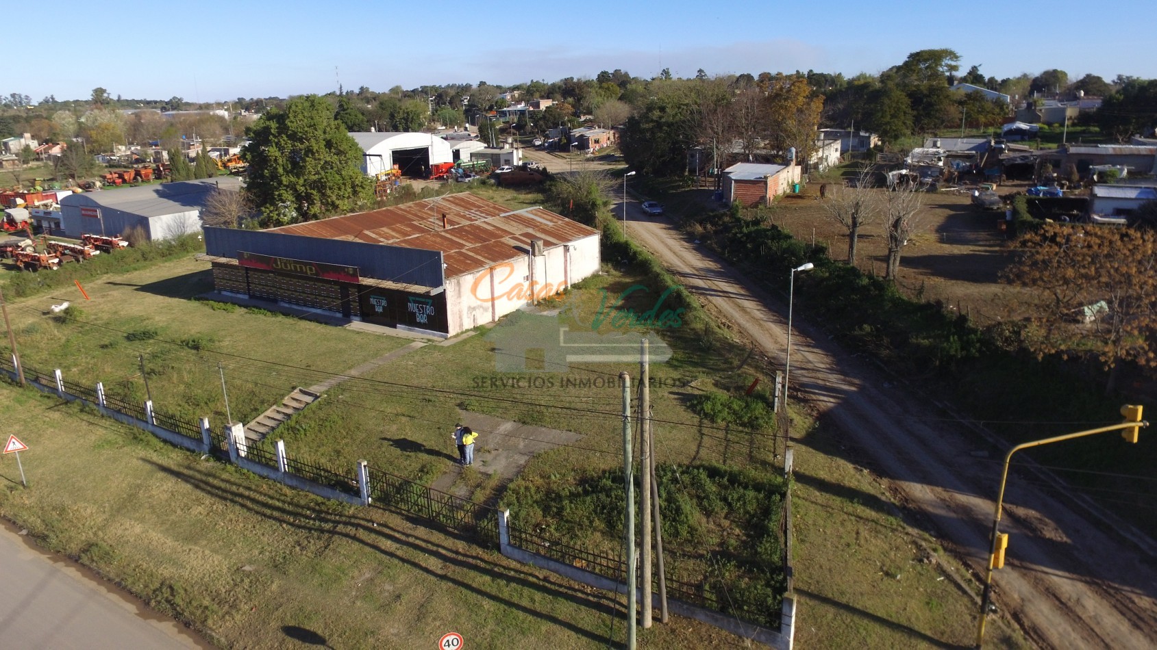 VENTA, UNICO galpon con lote terreno, manzana completa, con frente a Bvar Pueyrredon, y a la nueva Terminal de Omnibus, ideal para proyectos de todo tipo (supermercado, deposito, transportes)