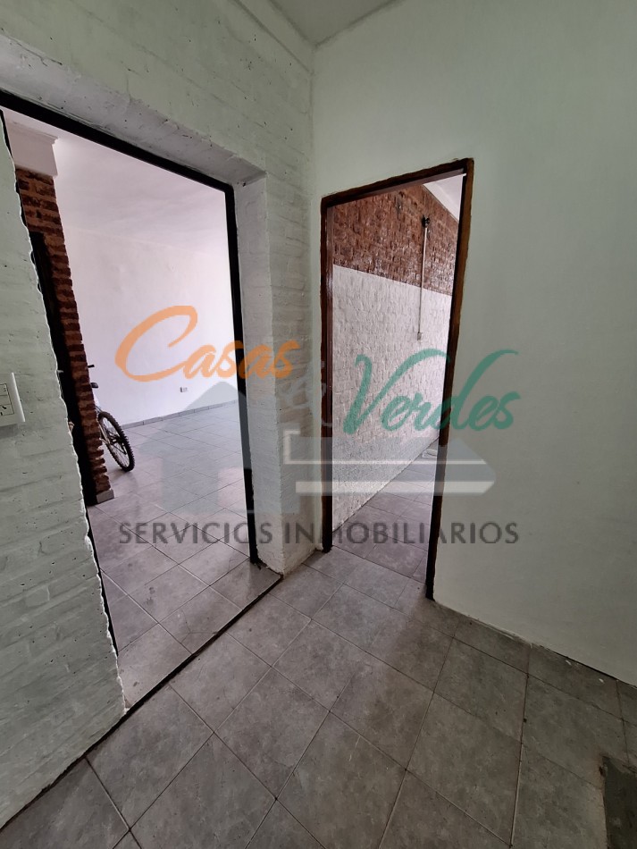 VENTA LOCAL, ubicacion centrica, baño, excelente estado, amplia disposicion