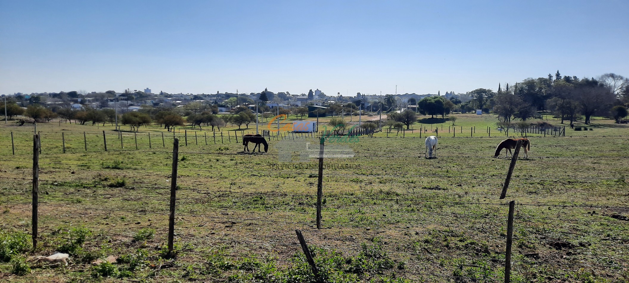 LOTE EN ESQUINA, muy buenas medidas, excelente entorno y vistas, zona en desarrollo, a 1 cuadra de Bvar Brown.-