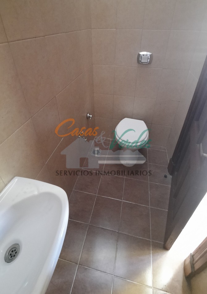 ALQUILER Local para OFICINAS, centrico en esquina