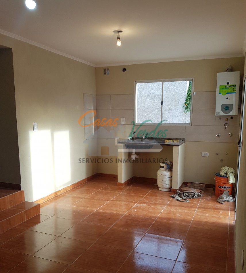 Venta Casa ideal renta, construccion nueva reciclada, zona comercial