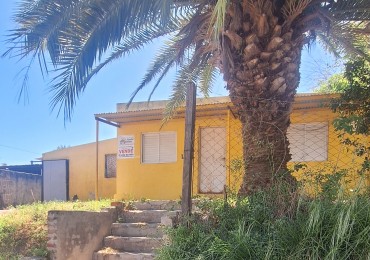 Venta, Casa a reciclar con gran terreno, posibilidad de vistas al Rio.