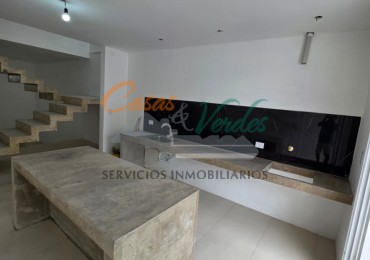 Venta Casa Moderna y Centrica a ESTRENAR