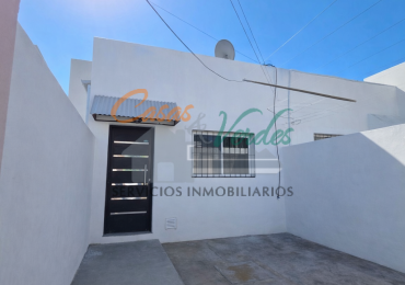 Alquiler casa 2 dorm, cochera, patio, gas natural