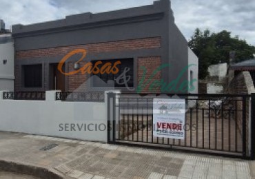 Venta, casa centrica, moderna A ESTRENAR, Laprida al 200