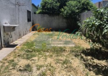 ALQUILER casa 1 dormitorio y patio