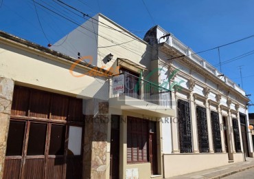 ALQUILER, depto CENTRICO, un dormitorio muy amplio , por escalera, 